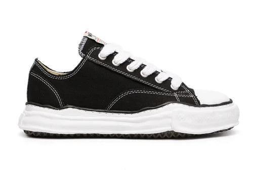 Guibts Low-Top Sneaker