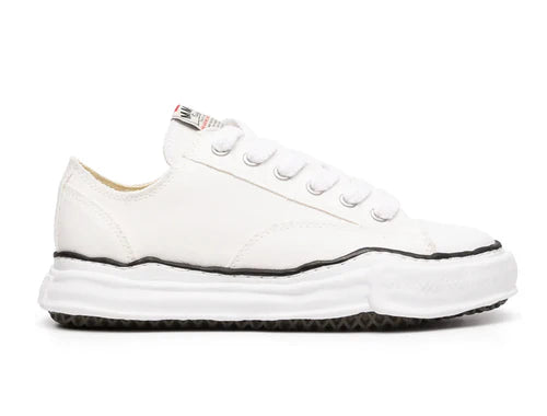 Guibts Low-Top Sneaker