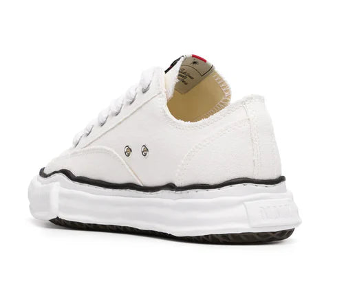 Guibts Low-Top Sneaker